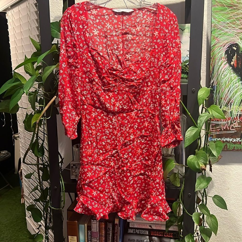 Cute Zara Summer Dress - Floral Mini Dress - Quarter Sleeve - Low Cut - Size XS
